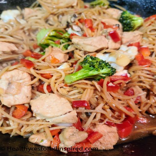 Chicken Lo Mein with Broccoli