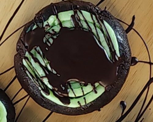 Chocolate Mint Cake Cookie: Crumbl Copycat